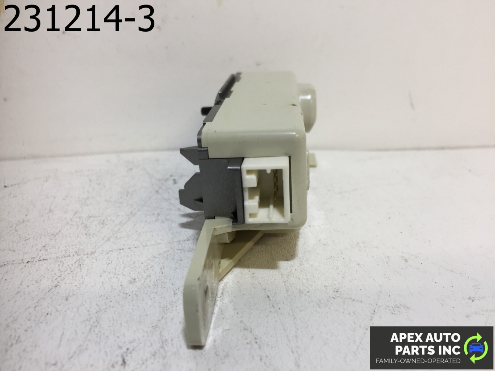 OEM Infiniti G35 2004 Center Dash Analog Clock Silver 25810 AM610 1131 - Image 8