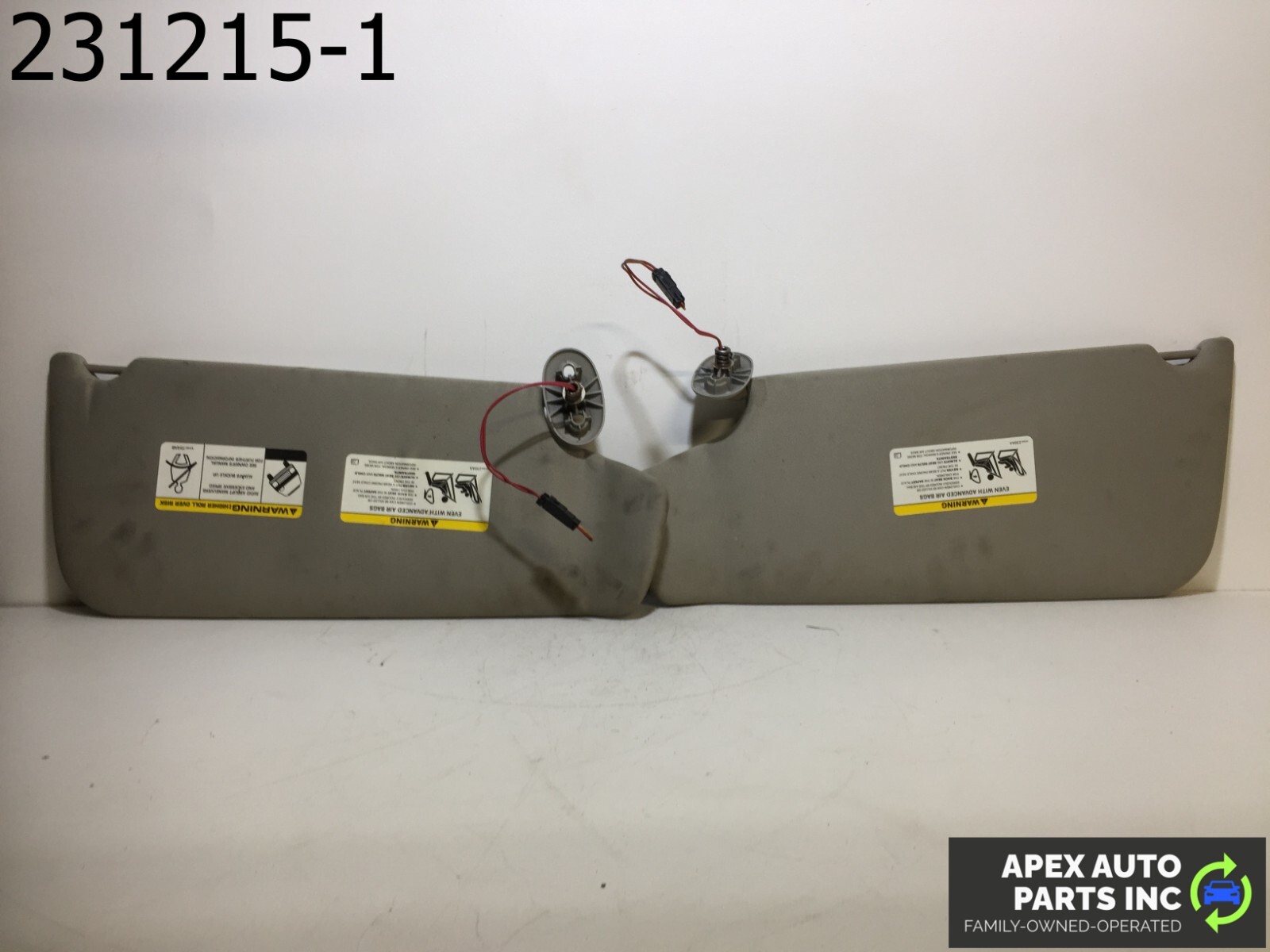 OEM Jeep Commander 2006 Sun Visor Set Mirror + Screws : Driver/Passenger Beige