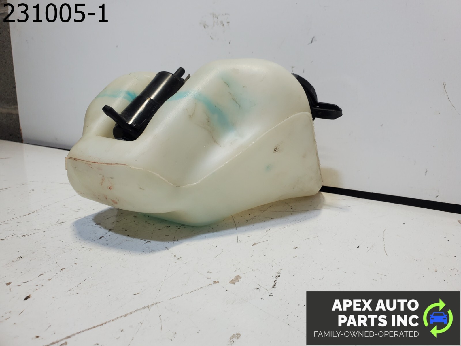 OEM Pontiac Fiero 1985 WINDSHIELD WASHER FLUID BOTTLE RESERVOIR 22039456 - Image 4
