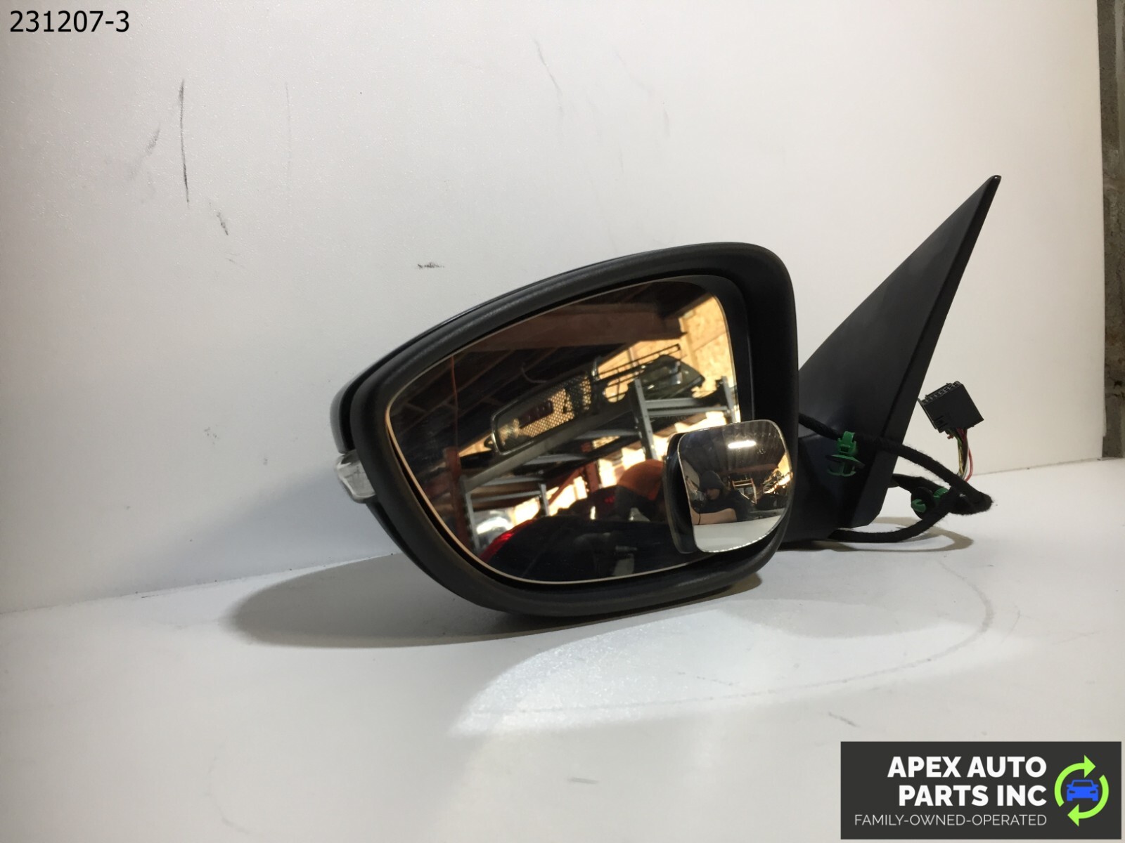 OEM Volkswagen CC 2012 LEFT DRIVERS SIDE POWER DOOR MIRROR - Image 3