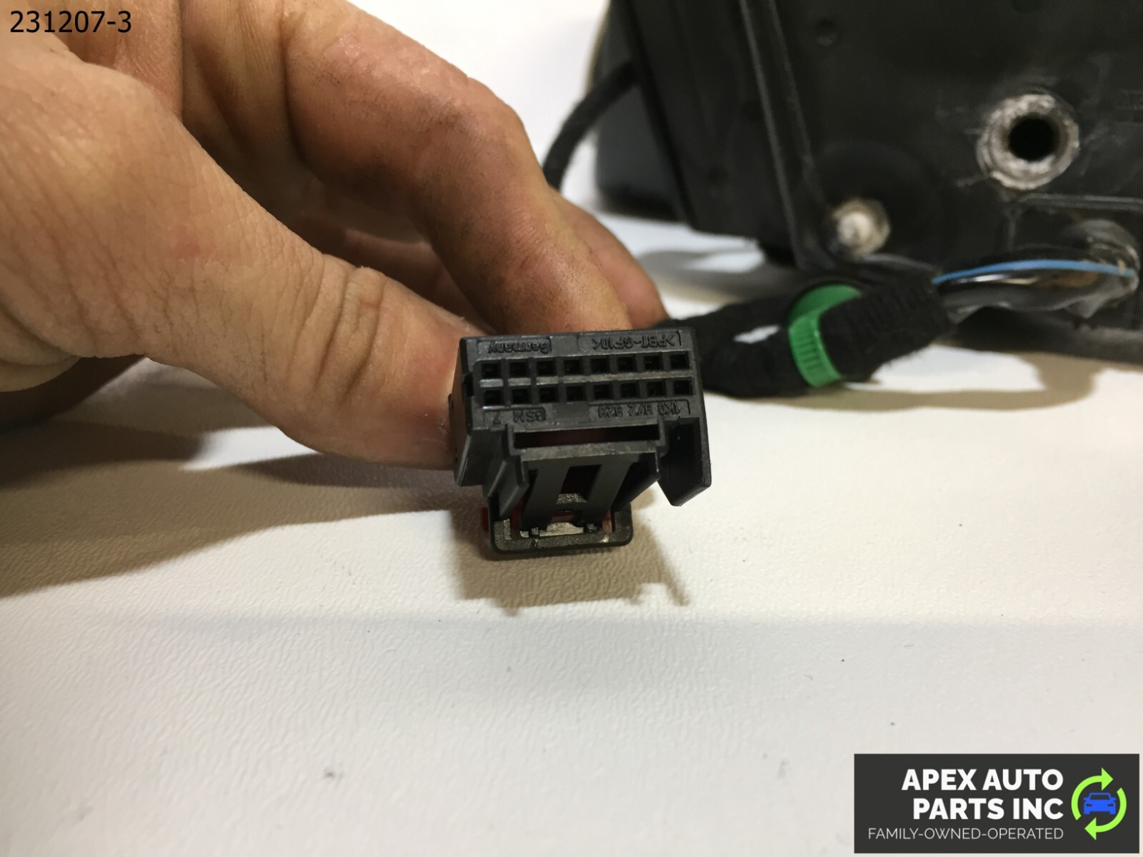 OEM Volkswagen CC 2012 LEFT DRIVERS SIDE POWER DOOR MIRROR - Image 9