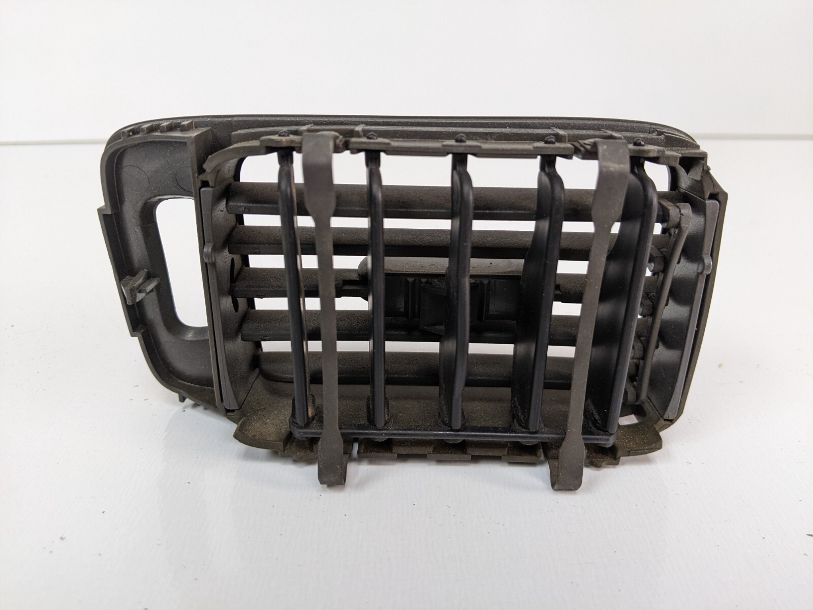 OEM Volvo S70 V70 V70 XC 2000 Dashboard Side Air Vent Grill Trim 9481652 - Image 5