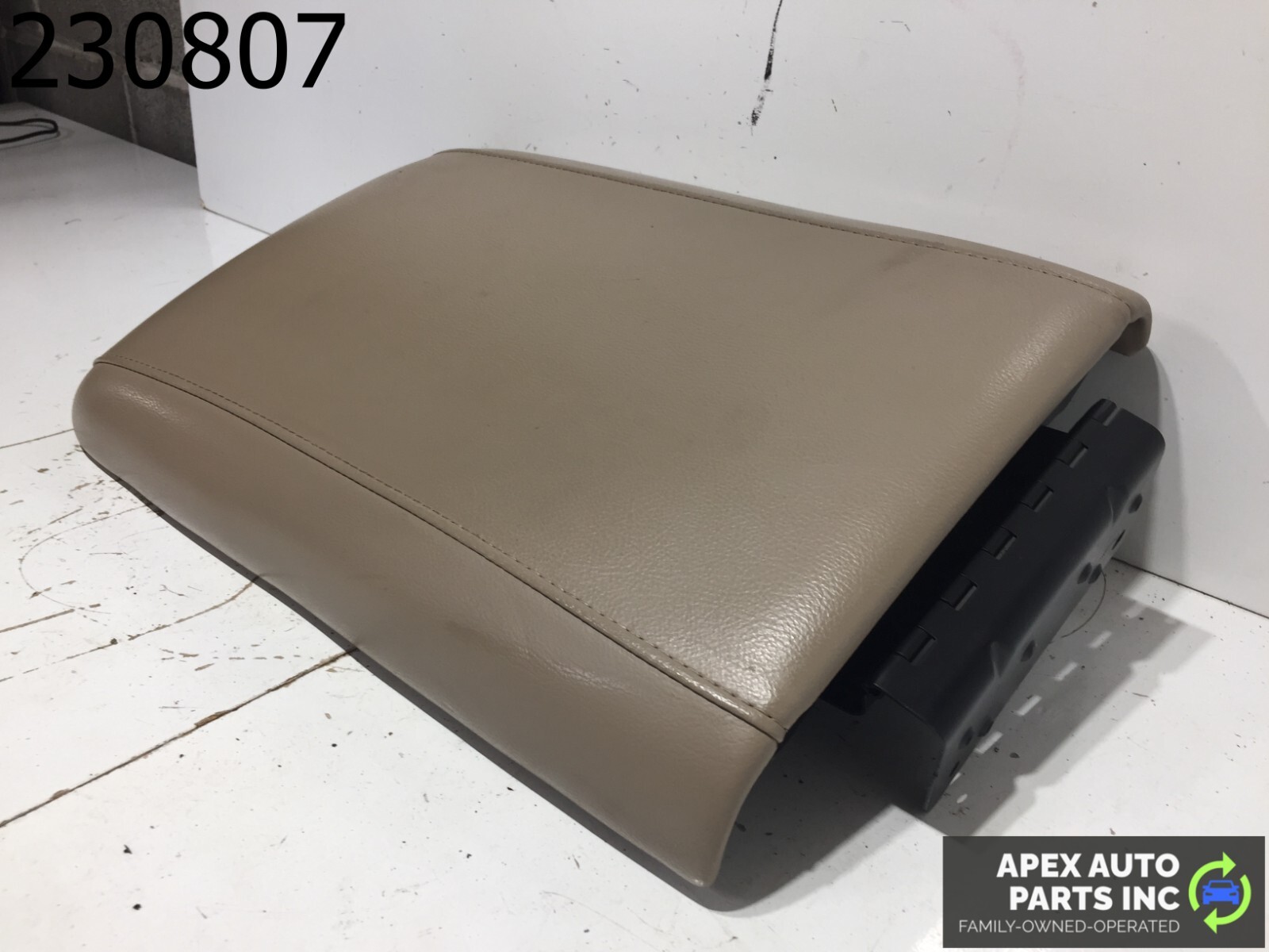 03 04 05 06 FORD EXPEDITION CONSOLE LID ARMREST ARM REST TAN 11-1/2''X 18-1/4'' - Image 4