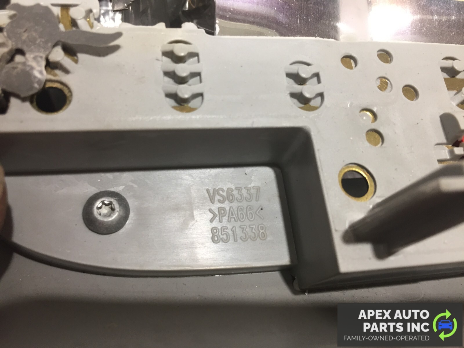 2002-2005 Ford Explorer OEM Dome Light Rear Climate & Switches 02 03 04 05 - Image 10