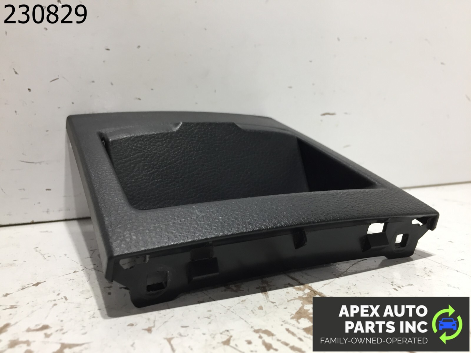 2002-2006 INFINITI Q45 OEM CENTER CONSOLE CIGARETTE LIGHTER - Image 3