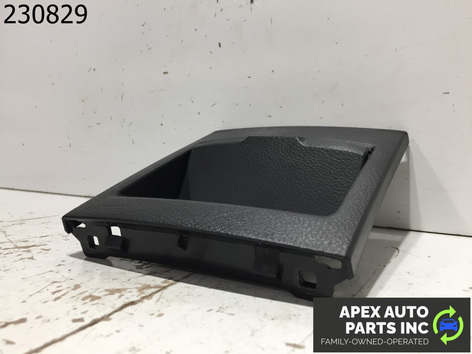 2002-2006 INFINITI Q45 OEM CENTER CONSOLE CIGARETTE LIGHTER - Image 4