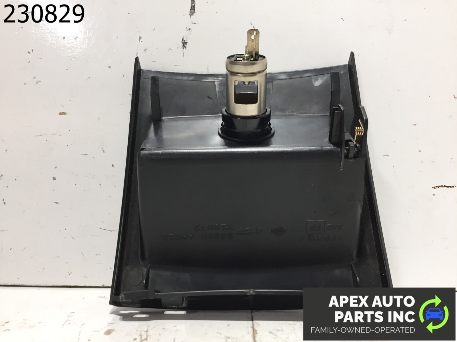 2002-2006 INFINITI Q45 OEM CENTER CONSOLE CIGARETTE LIGHTER - Image 6