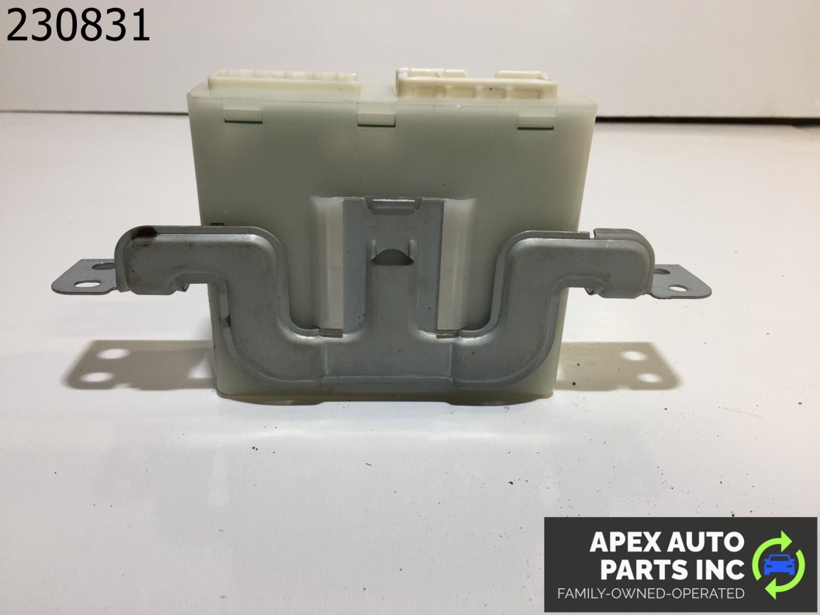 2003-2008 INFINITI FX35 FX45 DRIVER DRIVING POSITION CONTROL MODULE OEM - Image 9