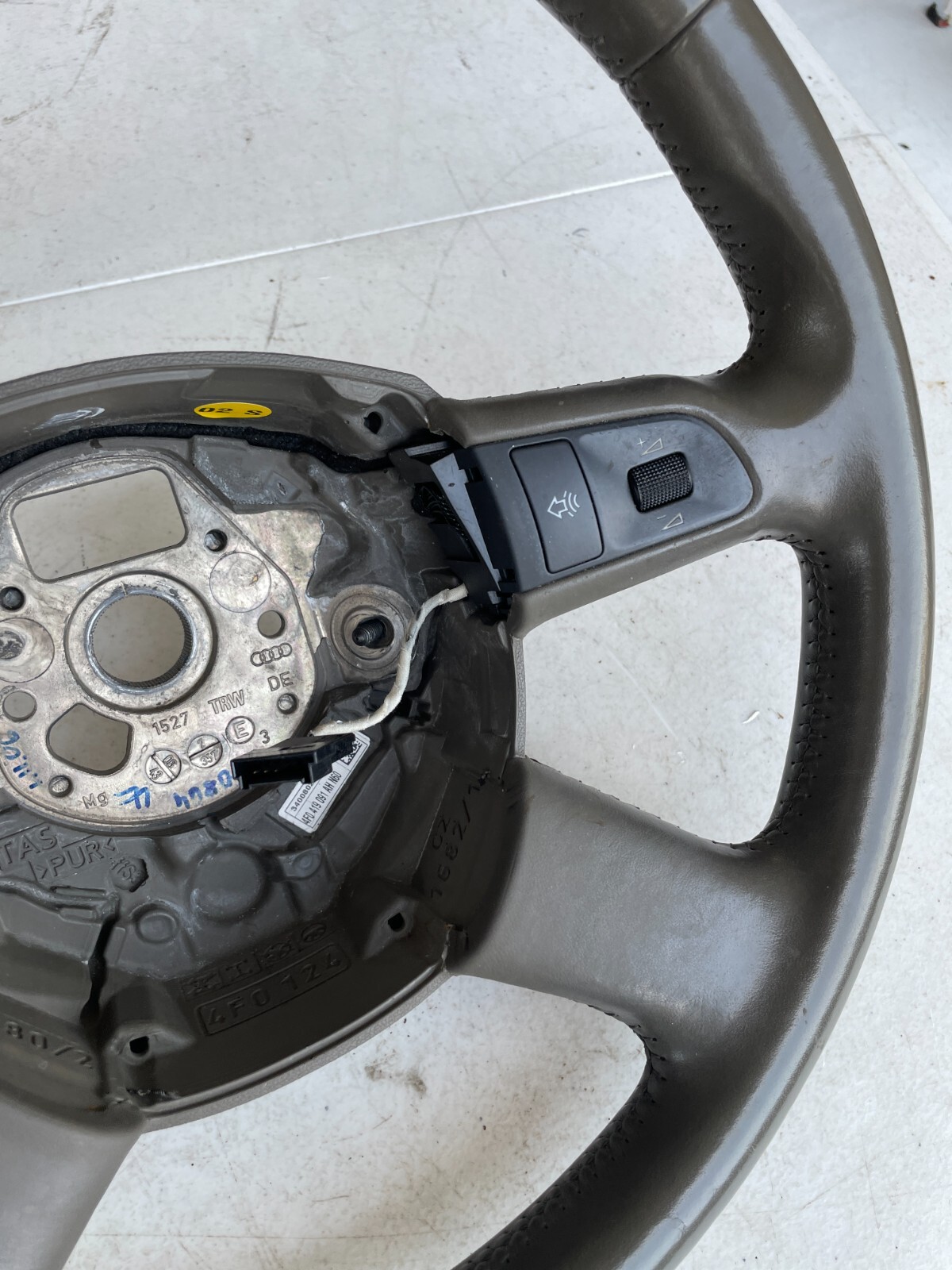 2005 2006 2007 2008 Fits Audi A6 Tan Steering Wheel 4-Spoke Oem 4F0419091AH - Image 7