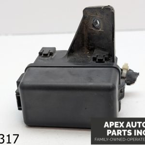 2006-2008 LEXUS IS250 SEDAN 2.5L V6 GAS FRONT FUSE RELAY BLOCK BOX W/ COVER OEM