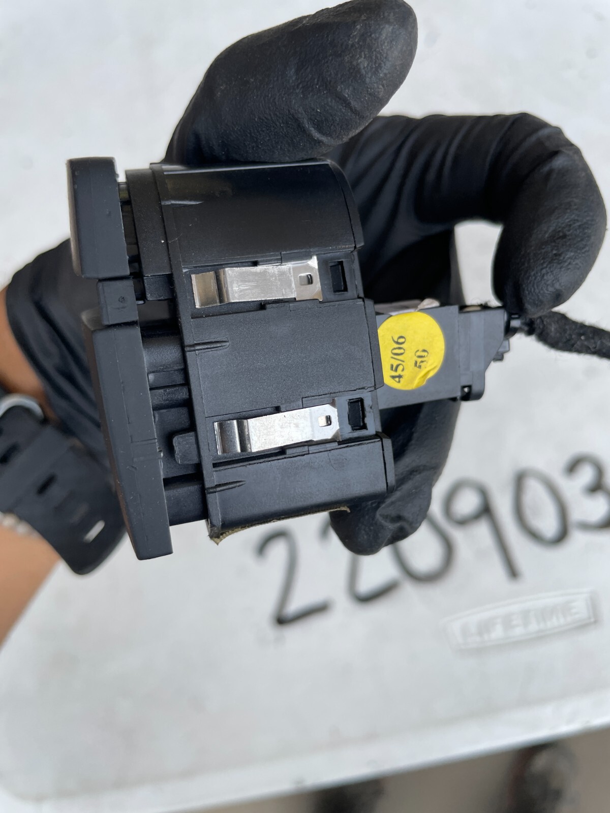 2007 - 2009 AUDI Q7 4L GLOVE BOX DISPLAY SCREEN LCD POWER SWITCH 4L1927227 OEM - Image 5