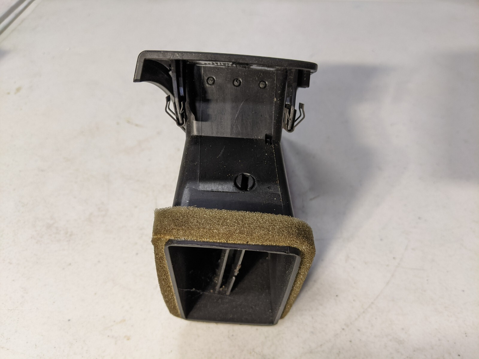 DASH AIR VENT FRONT RIGHT PASSENGER SIDE OEM CADILLAC STS 2005 06 07 08 09 10 11 - Image 5