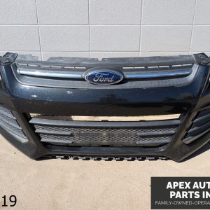 *LOCAL PICKUP* 2013-2016 Ford Escape 1.6L SE FRONT BUMPER COVER W/ GRILL