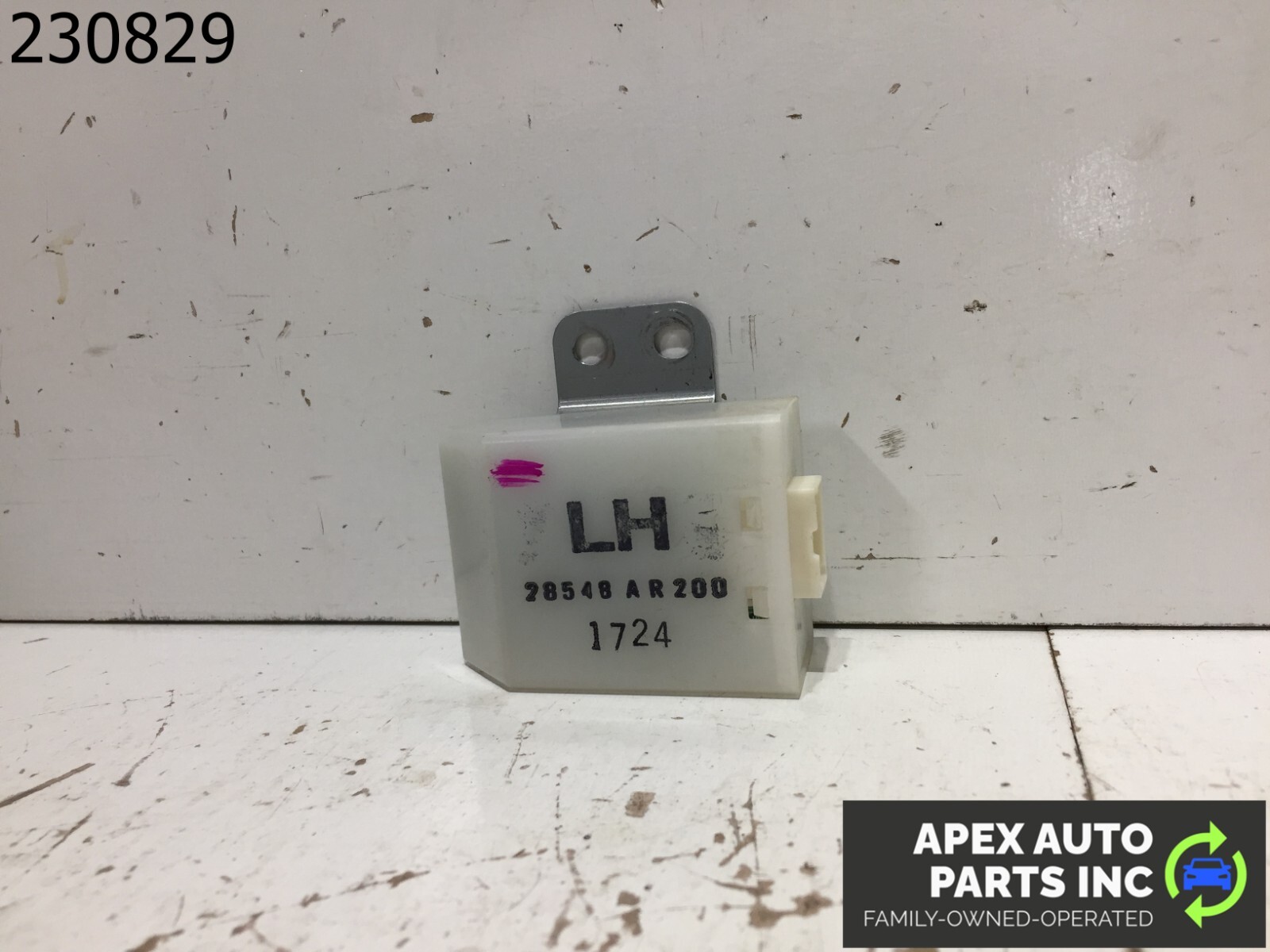 OEM 02-06 INFINITI Q45 LEFT LH MIRROR TILT MODULE UNIT CONTROL 28548-AR200 - Image 4