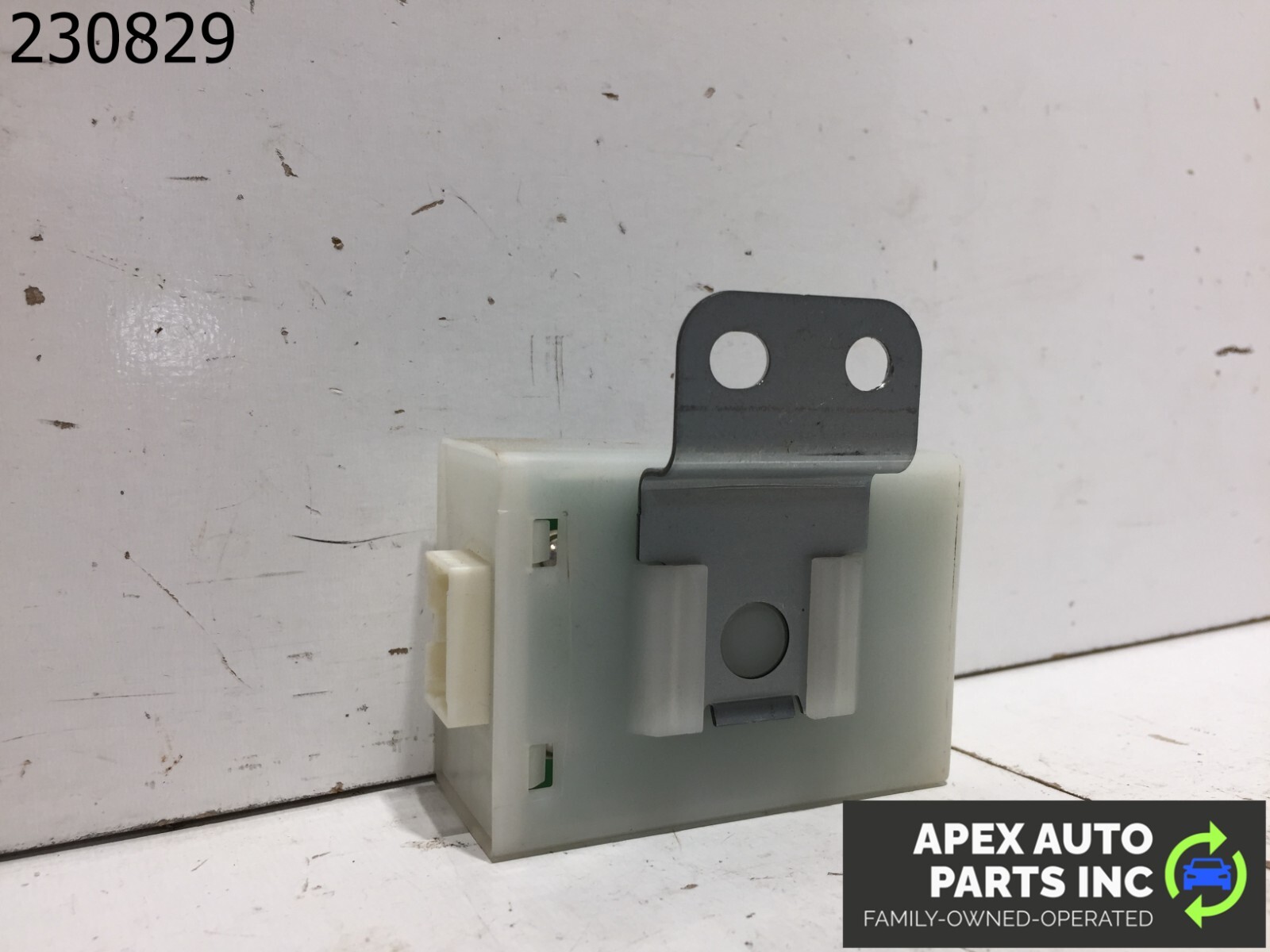 OEM 02-06 INFINITI Q45 LEFT LH MIRROR TILT MODULE UNIT CONTROL 28548-AR200 - Image 6