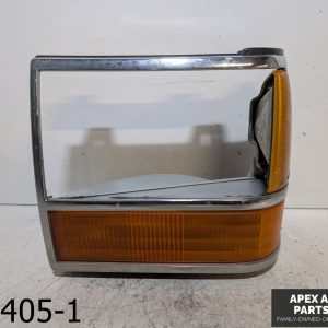 OEM 1989-1992 Ford Bronco II 2.9L LEFT HEAD LIGHT BEZEL TRIM W/TURN SIGNAL