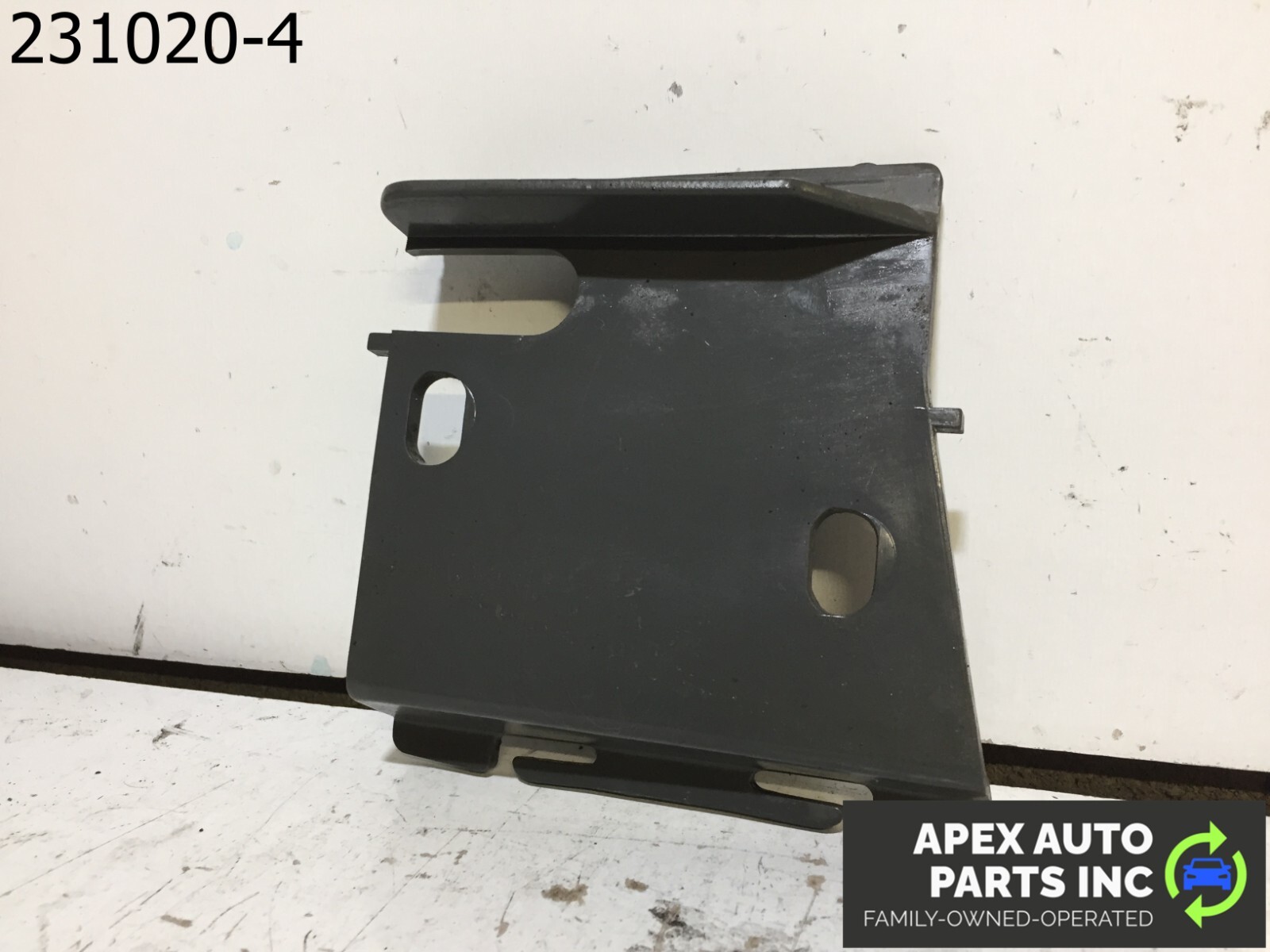 OEM 1990 Cadillac Allante Rear Bumper Mount Bracket - Image 4