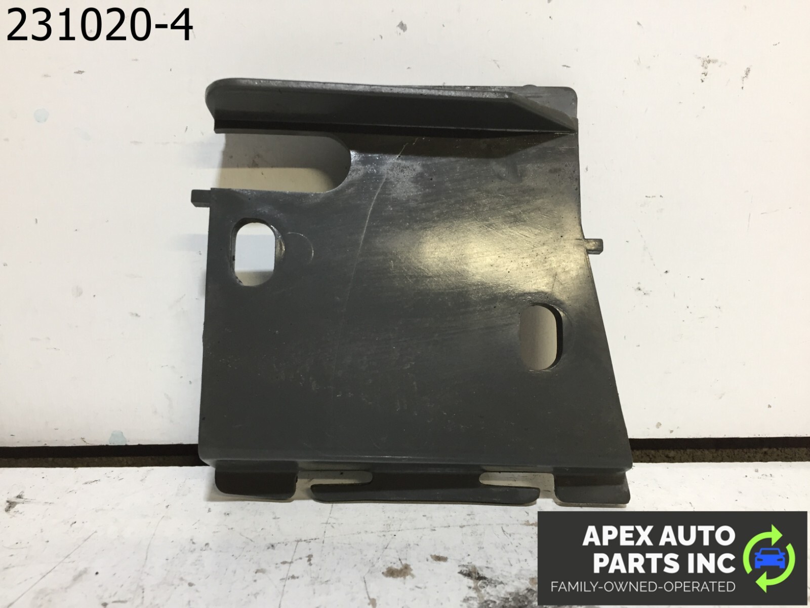OEM 1990 Cadillac Allante Rear Bumper Mount Bracket