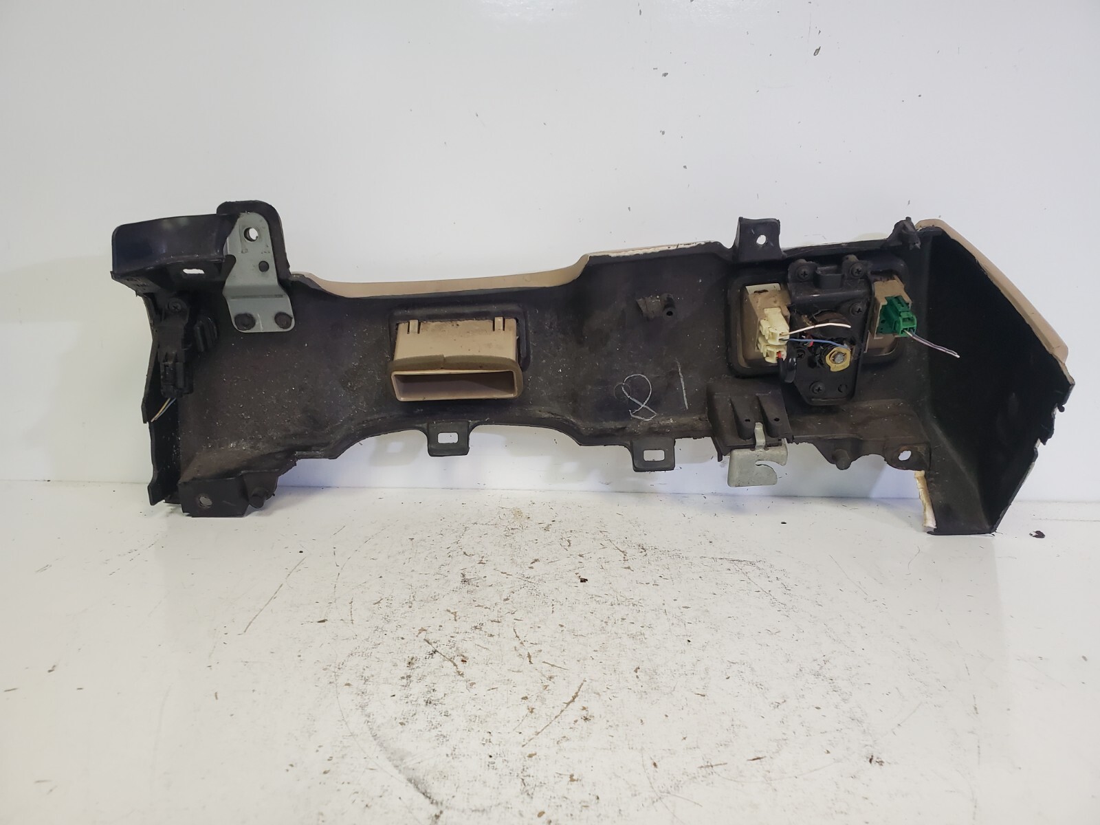 OEM 1995-2000 Lexus LS400 Hood Gas Trunk Release Under Dash Vent - Image 5