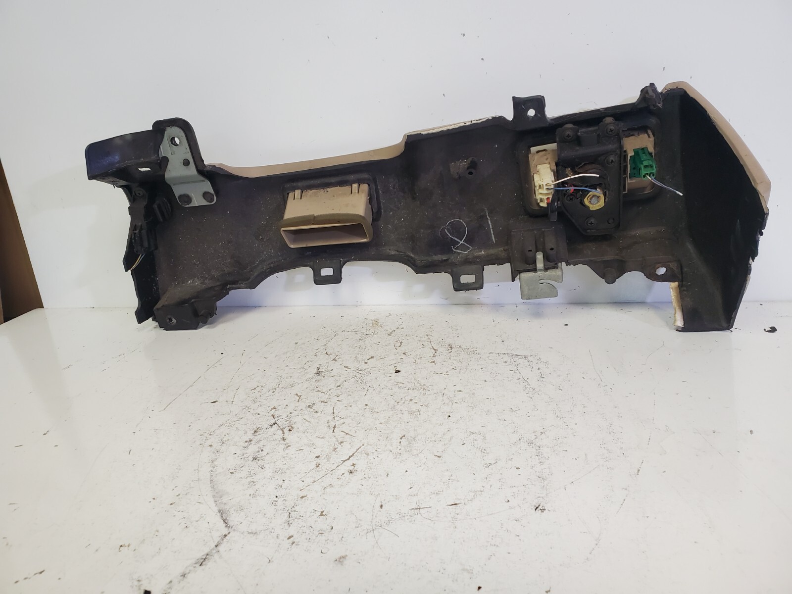 OEM 1995-2000 Lexus LS400 Hood Gas Trunk Release Under Dash Vent - Image 7