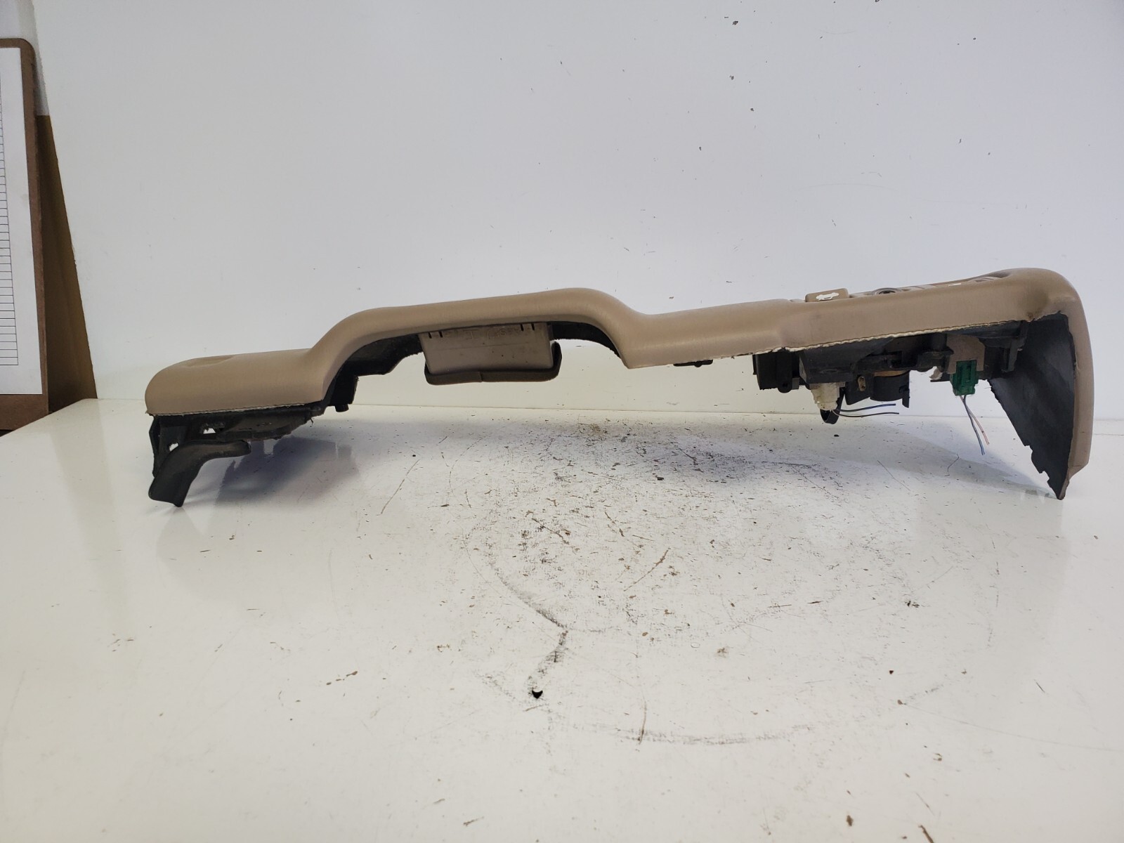 OEM 1995-2000 Lexus LS400 Hood Gas Trunk Release Under Dash Vent - Image 8