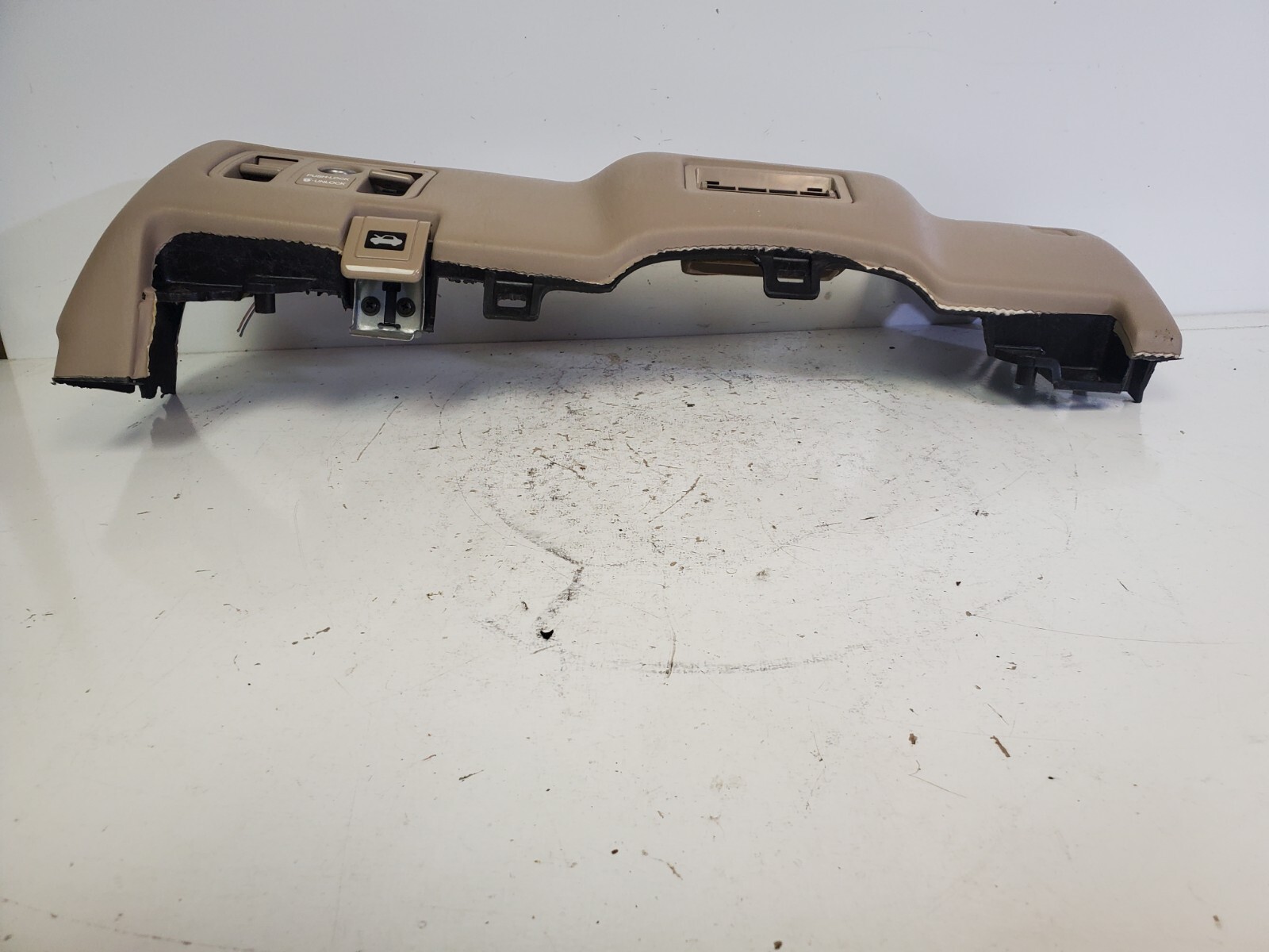 OEM 1995-2000 Lexus LS400 Hood Gas Trunk Release Under Dash Vent - Image 10