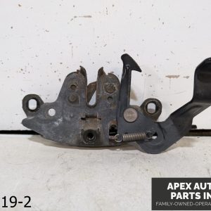 OEM 1996-2004 Nissan Pathfinder 3.5L hood latch