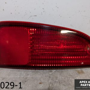 OEM 1998-2002 Lincoln Navigator 5.4L Passenger Right INNER TAIL LIGHT ASSY