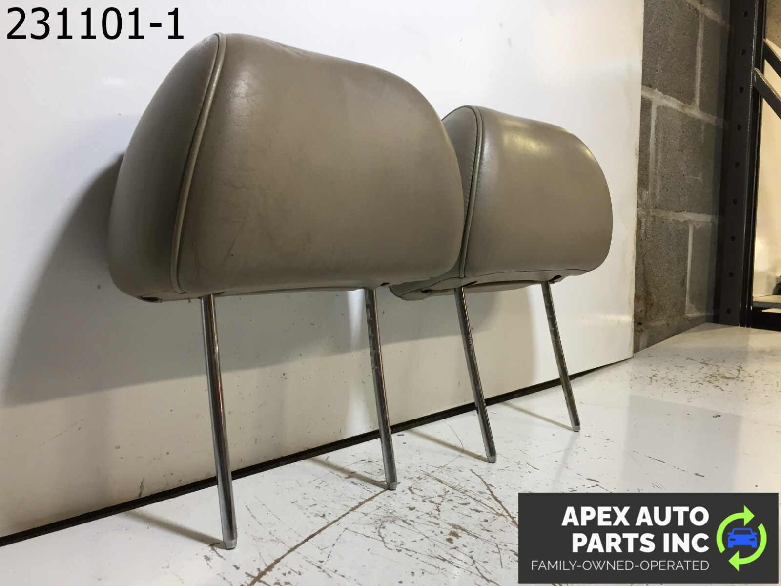 OEM 1999 Acura RL Front Head Rest Leather Set of 2 - Image 3