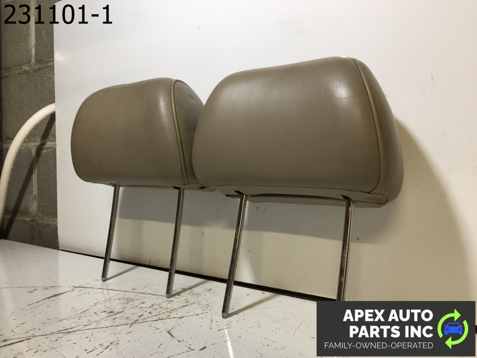 OEM 1999 Acura RL Front Head Rest Leather Set of 2 - Image 4