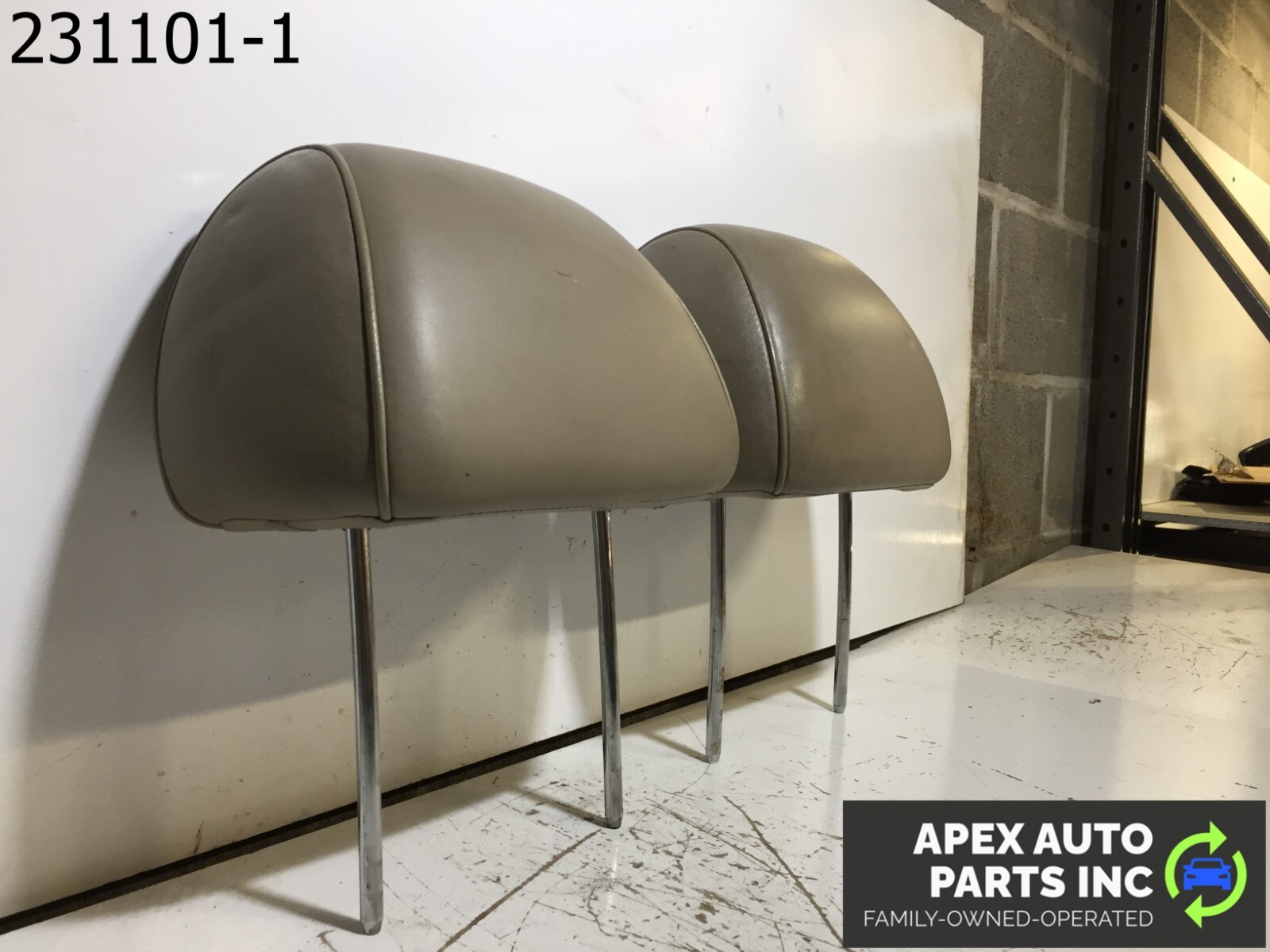 OEM 1999 Acura RL Front Head Rest Leather Set of 2 - Image 6