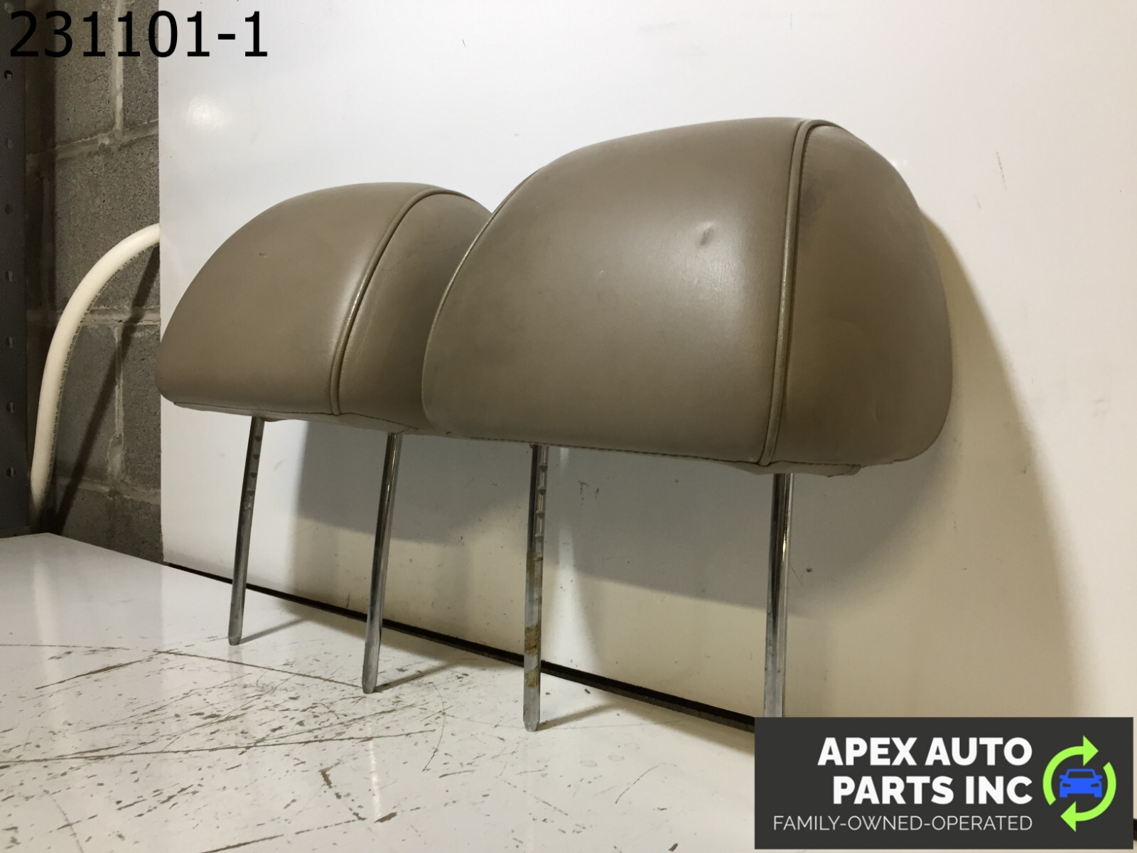 OEM 1999 Acura RL Front Head Rest Leather Set of 2 - Image 7