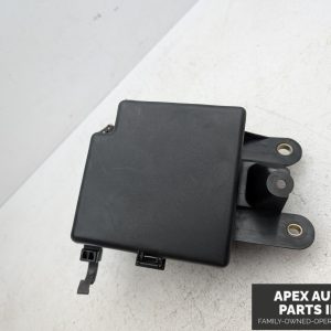 OEM 2004 Lexus LS430 4.3L FRONT RELAY WITH COVER  FUSE BOX OEM ENGINE BAY