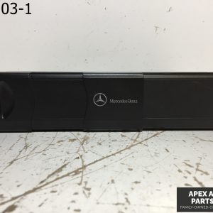 OEM 2004 Mercedes C240 CD Changer 6 Disk Player w/ Magazine MC3010 2038209089