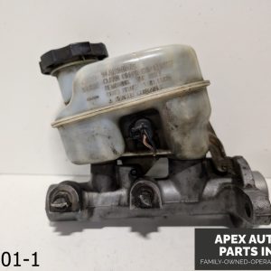 OEM 2005-2007 Cadillac DTS 4.6L Brake Master Cylinder w/ Reservoir