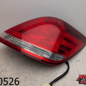 OEM 2006 Toyota Avalon 3.5L Rear Brake Tail Light PASSENGER SIDE