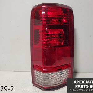 OEM 2007-2011 Dodge Nitro 3.7L RH PASSENGER Side Rear Taillight Tail Lamp