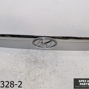 OEM 2007-2012 Hyundai Veracruz 3.8L TRUNK FINISH TRIM PANEL W/ RELEASE