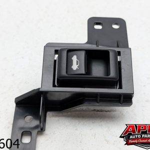 OEM 2007 Infiniti M45 4.5L Trunk Release Switch