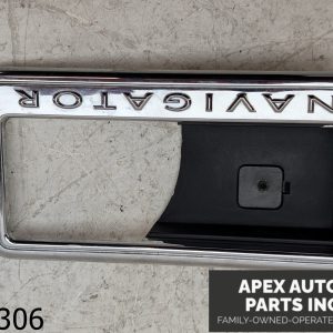 OEM 2007 Lincoln Navigator 5.4L Front Passenger Right Door Handle Trim