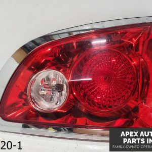OEM 2008 Buick Enclave 3.6L INNER Right PASSENGER Tail Light
