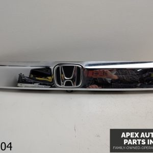 OEM 2009-2011 Honda Pilot 3.5L Tailgate Trunk Lid Chrome Finish Molding Camera