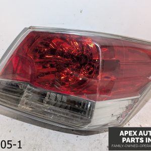 OEM 2011-2012 Honda Accord 2.4L Sedan Tail Light Tail Lamp Assembly Right