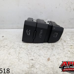 OEM 2011 Audi Q7 3.0L VALET DISPLAY SUNROOF SWITCH