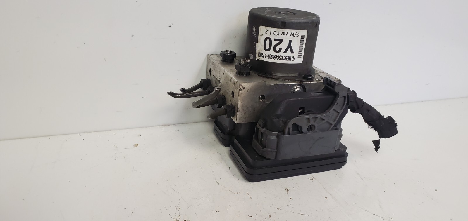 OEM 2014 - 2016 Kia Forte Abs Anti Lock Brake Pump Control Module 6158945200 - Image 3