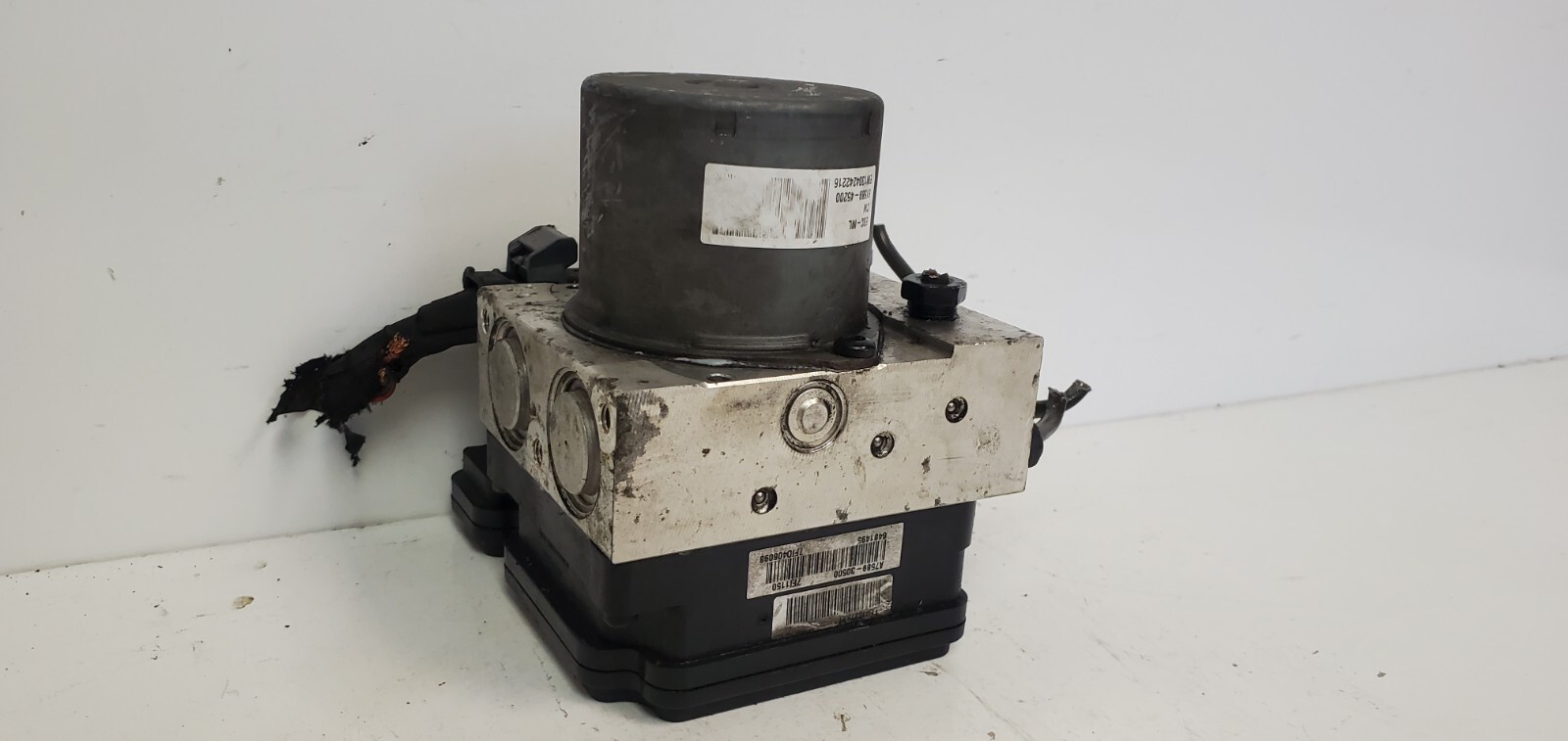 OEM 2014 - 2016 Kia Forte Abs Anti Lock Brake Pump Control Module 6158945200 - Image 6