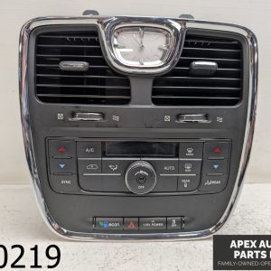 OEM 2014 Chrysler Town & Country 3.6L A/C Heater Climate Control Unit