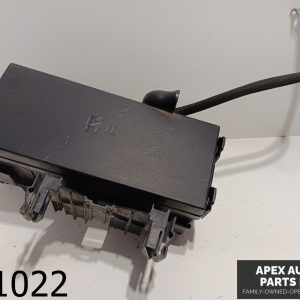 OEM 2014 Ford Taurus 3.5L Engine Fuse Box