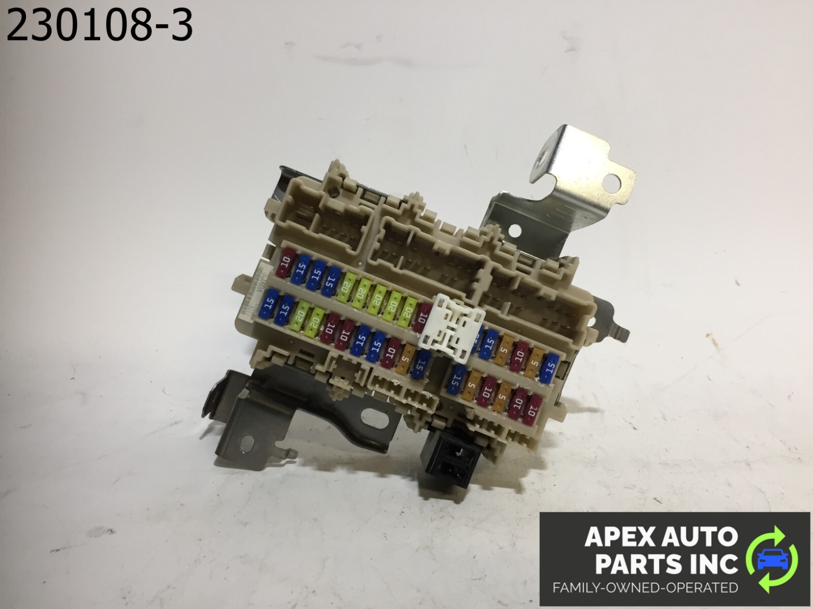 OEM 2014 Infiniti QX60 Left Front Dash Fuse Box - Image 5