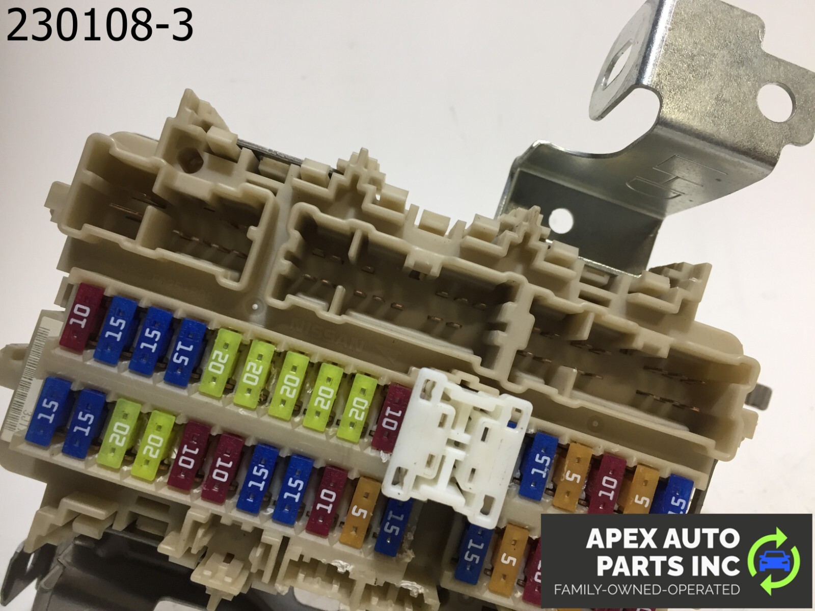 OEM 2014 Infiniti QX60 Left Front Dash Fuse Box - Image 8